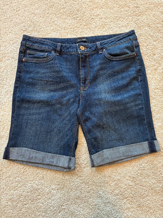 White House Black Market Pants - NWT White House Black Market Bermuda Jean Cuffed Shorts